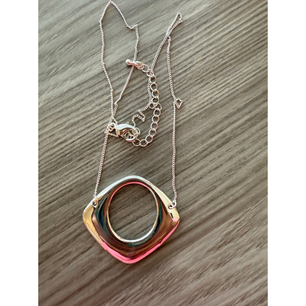 Women's Unbranded Silver Tone Geometric Pendant Necklace One Size